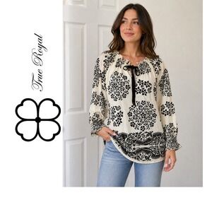 True Royal Italy Cotton Peasant Blouse Black White Medallion Print Whimsigoth